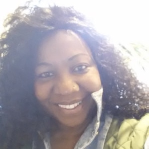 Black woman Lenora is looking for a partner