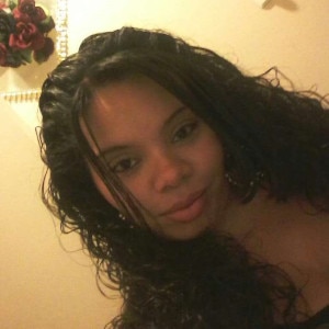 Black woman KissableApple84 is looking for a partner
