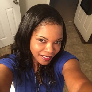 Black woman Lorena is looking for a partner