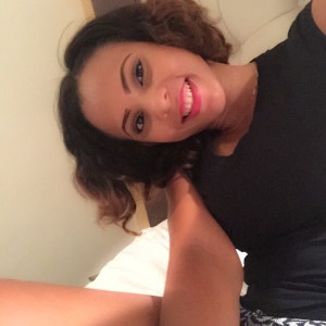 Black woman Sarah is looking for a partner