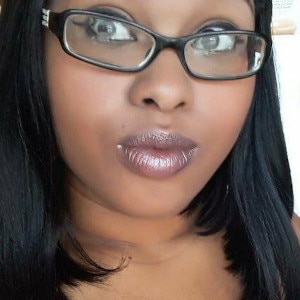 Black woman Cherrywine is looking for a partner