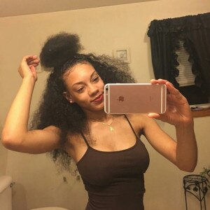 Black woman Seekingmybestie is looking for a partner