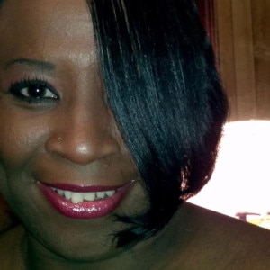 Black woman thoma is looking for a partner