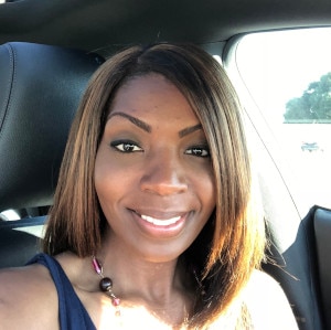 Black woman gapeach is looking for a partner
