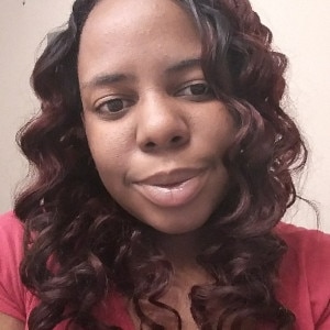 Black woman Nova is looking for a partner